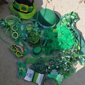 Green Party Hats for Festive Celebrations